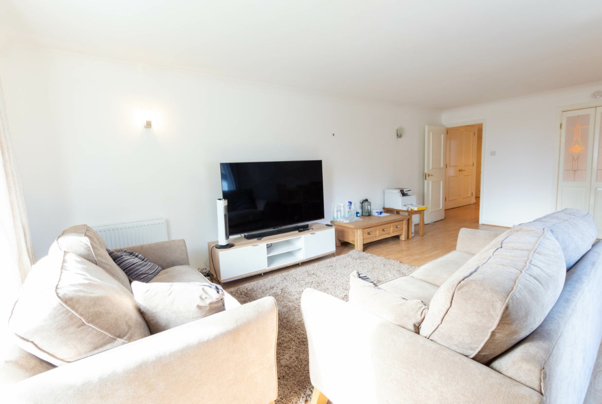 Flat Admiral Walk in City of Westminster