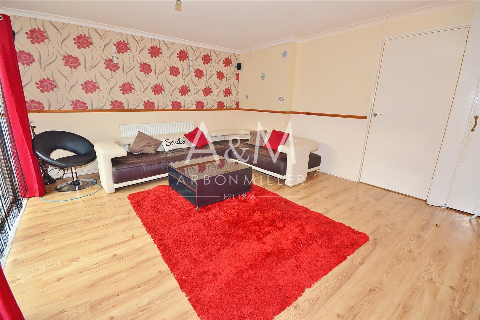 Room Pershore Close in Greater London