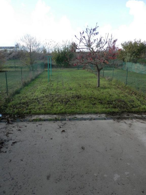 Flat Rue du Clos des Vignes in Jaunay-Marigny