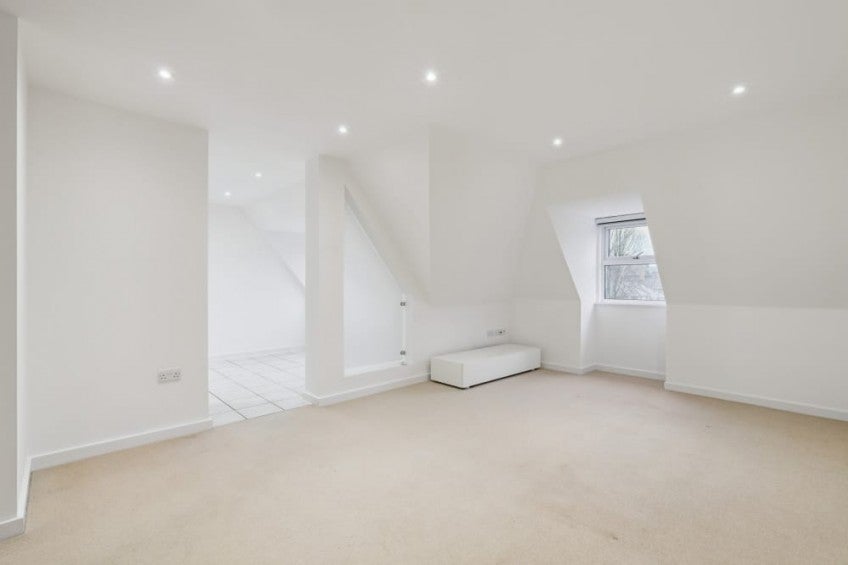 Flat South Park in Gerrards Cross