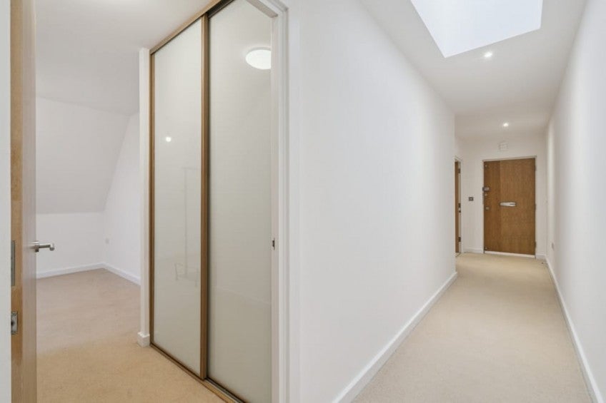Flat South Park in Gerrards Cross