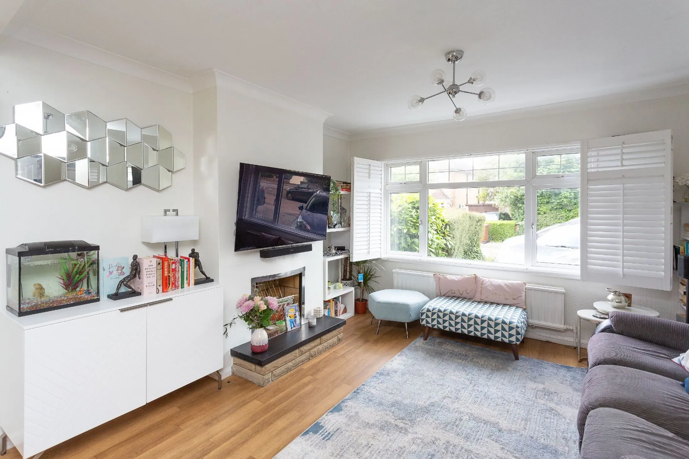 House Rutherford Way in Hertsmere