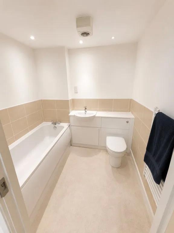 Room Walsall Road in Sandwell