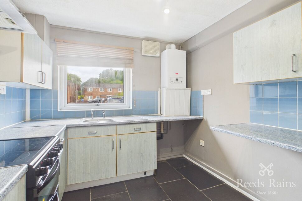 Flat Dunedin Drive in Salford