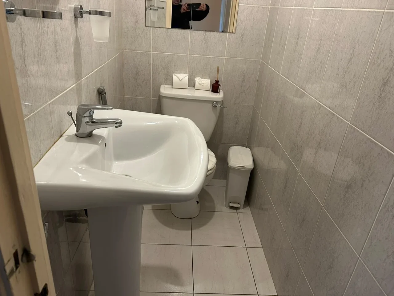 Room Chingford Mount Road in Greater London