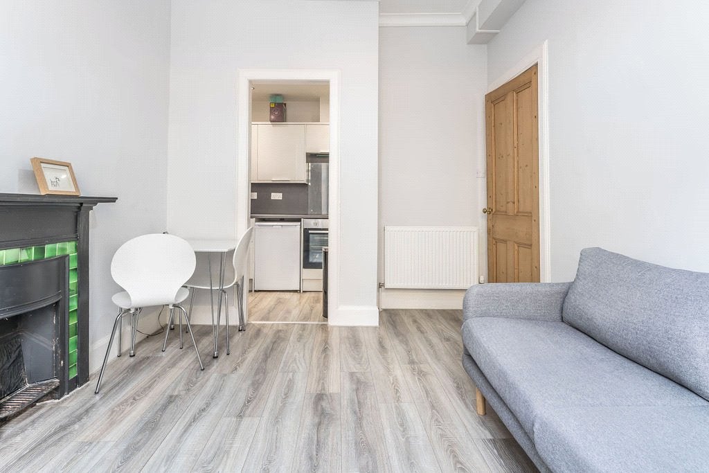 Flat Wardlaw Street in City of Edinburgh