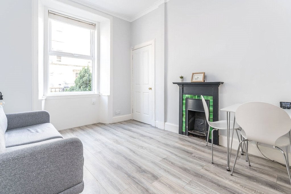Flat Wardlaw Street in City of Edinburgh
