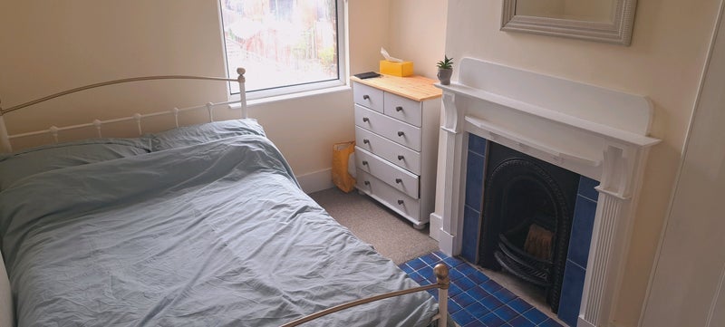Room Charnwood Road in Greater London
