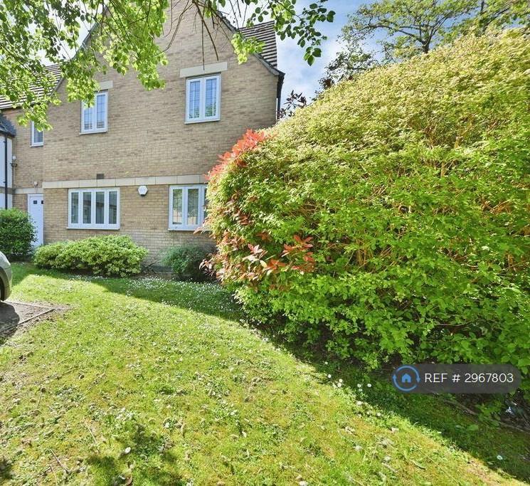 Flat Acanthus Court in Cotswold District