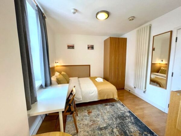 Flat Parfrey Street in Greater London