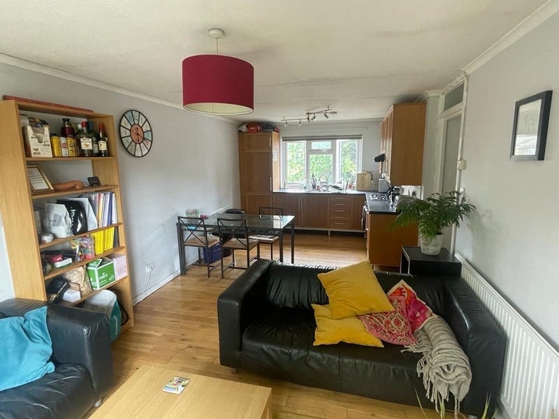 Room Brierly Gardens in Greater London