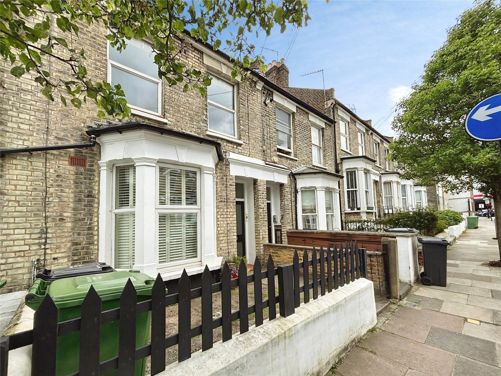 Flat Lillie Road in Greater London