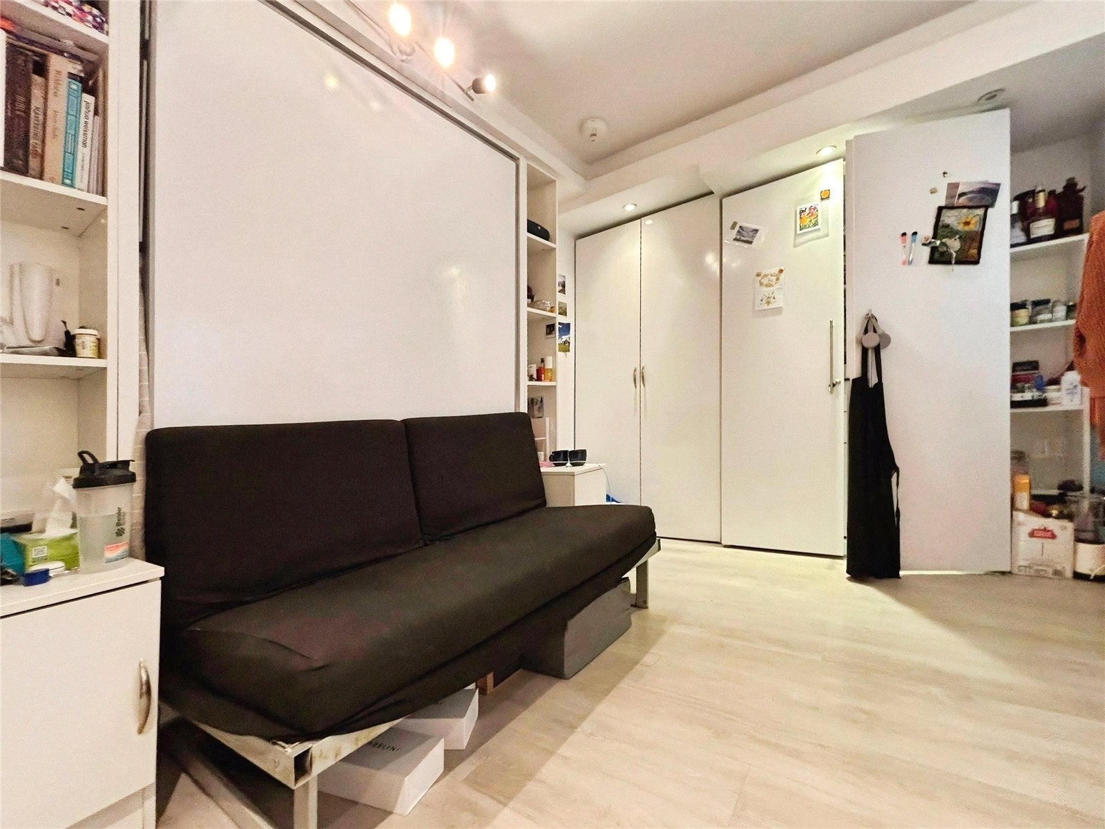 Flat Lillie Road in Greater London