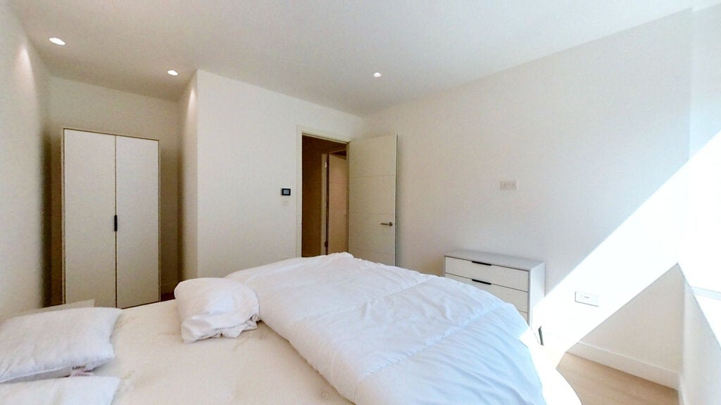Flat Great West Road in Greater London
