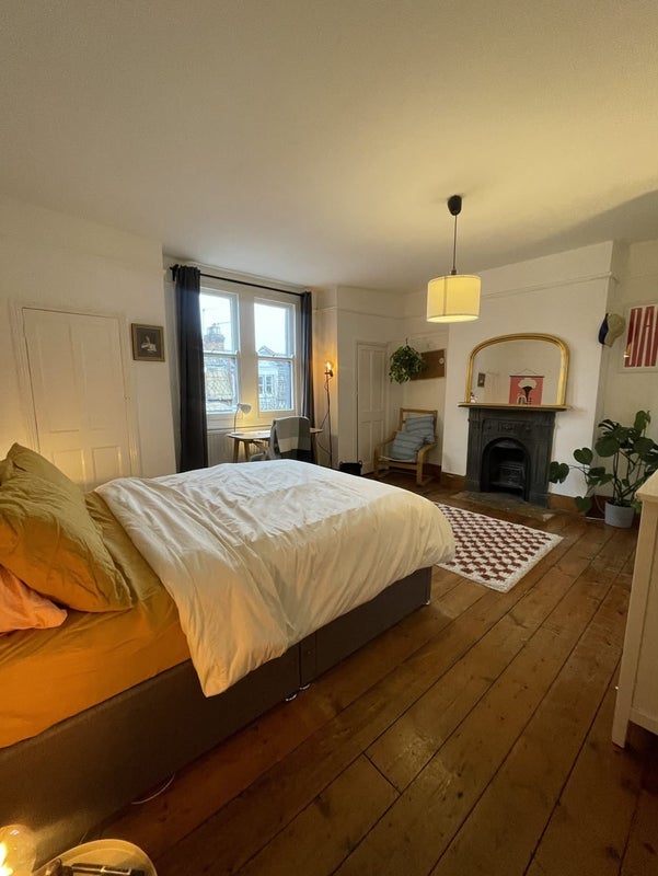Room Carysfort Road in Greater London