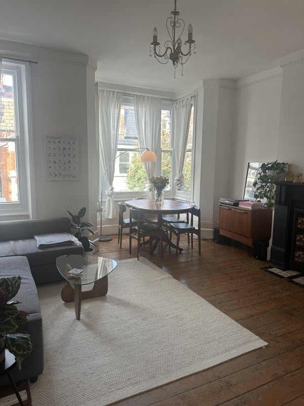 Room Carysfort Road in Greater London