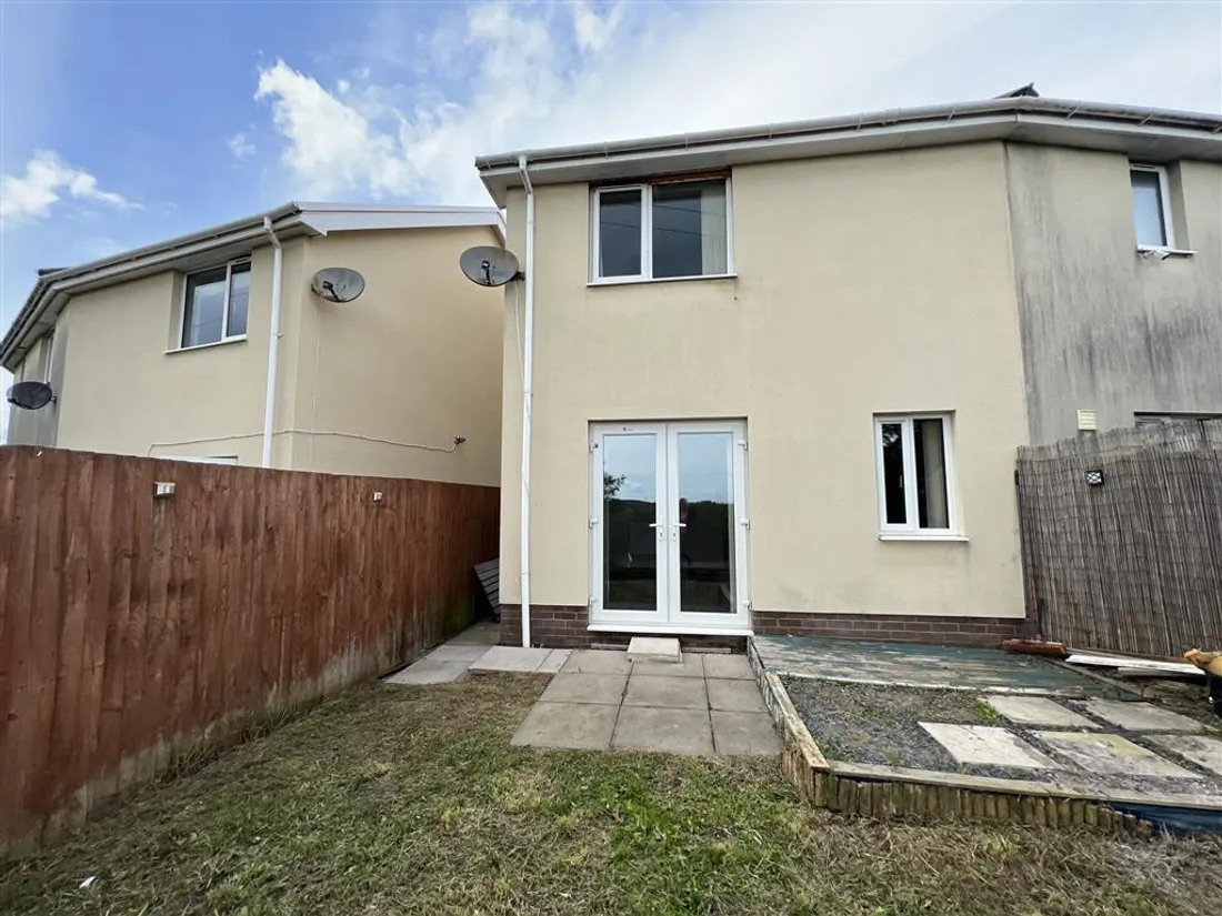 House Wern Crescent in Skewen