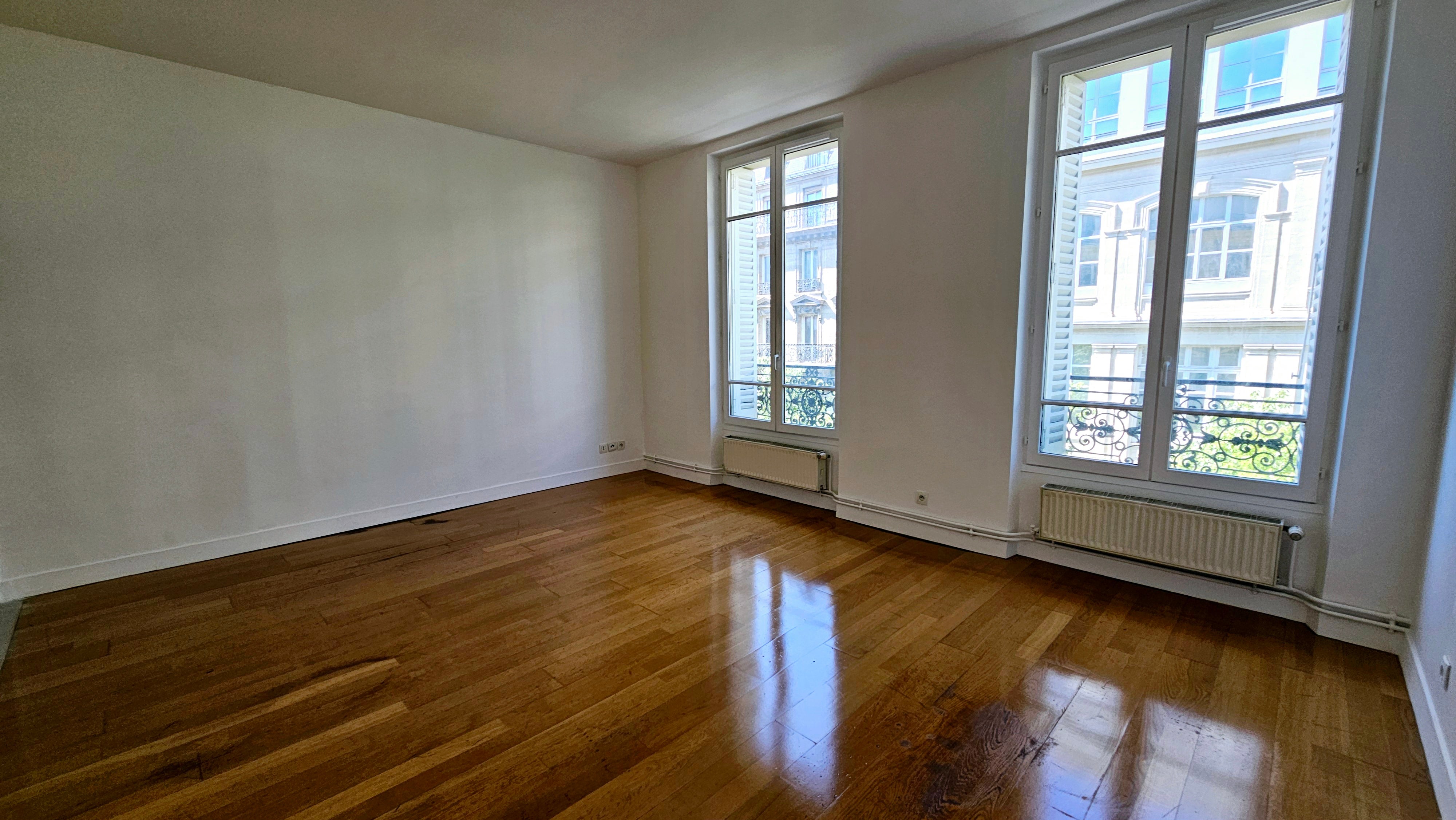 Flat Rue de Turbigo in Paris