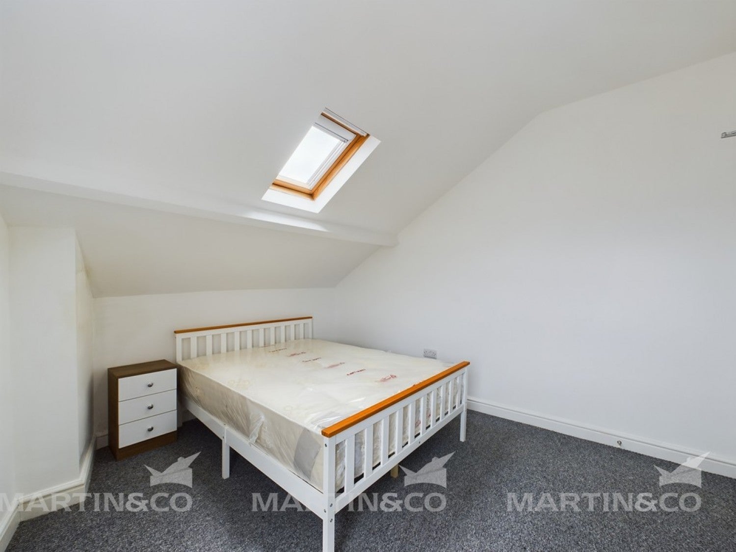 Room Jubilee Road in Doncaster