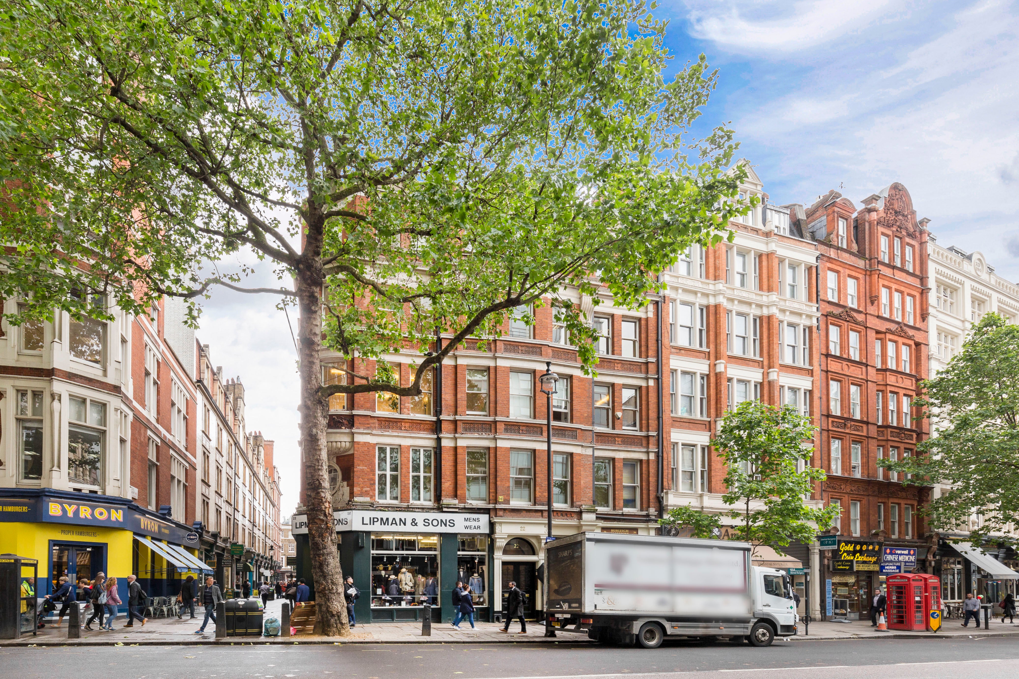 Flat St Martin's Lane in City of Westminster
