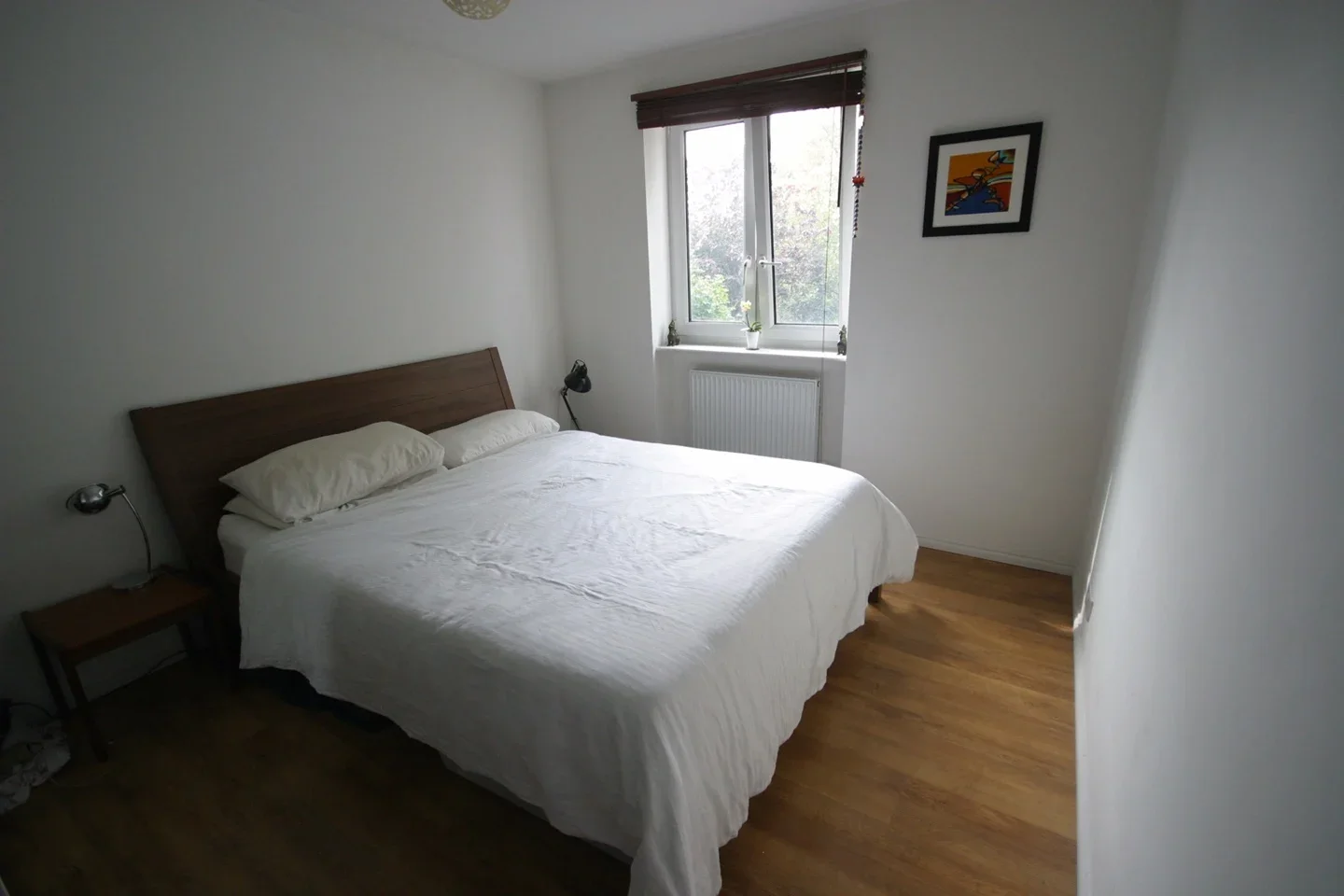 Flat Comber Grove in Greater London