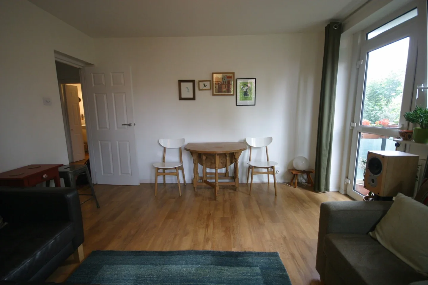 Flat Comber Grove in Greater London
