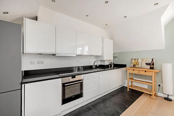 Flat Plympton Road in Greater London