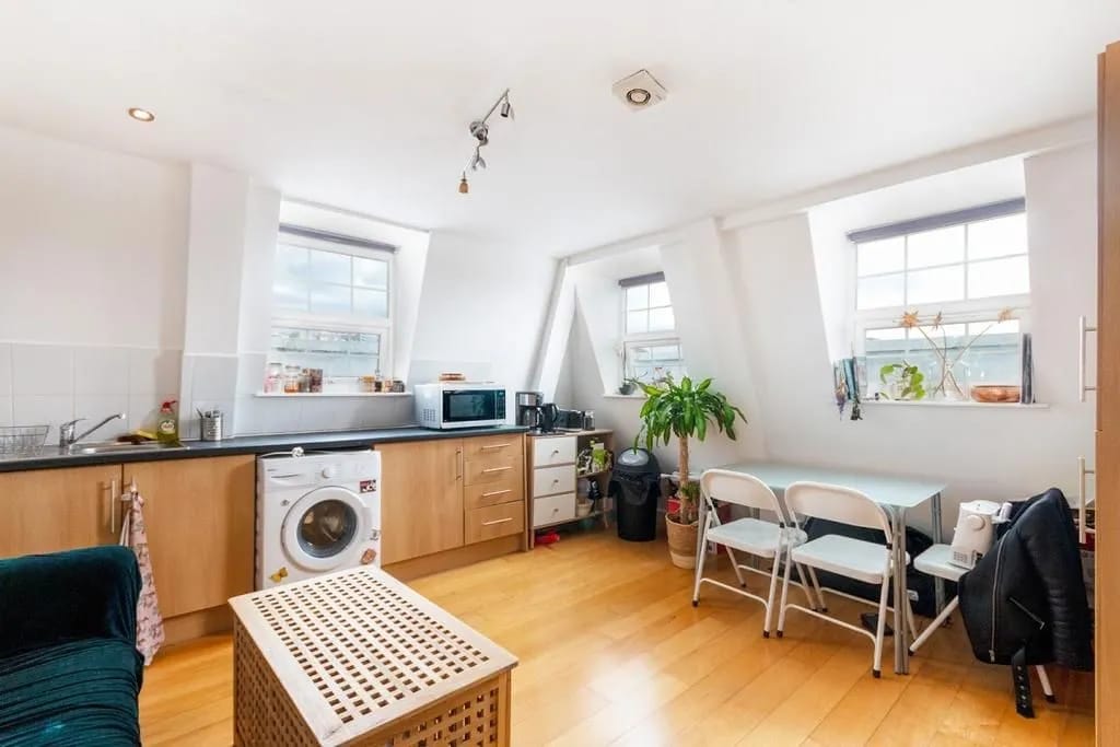 Flat Walworth Road in Greater London
