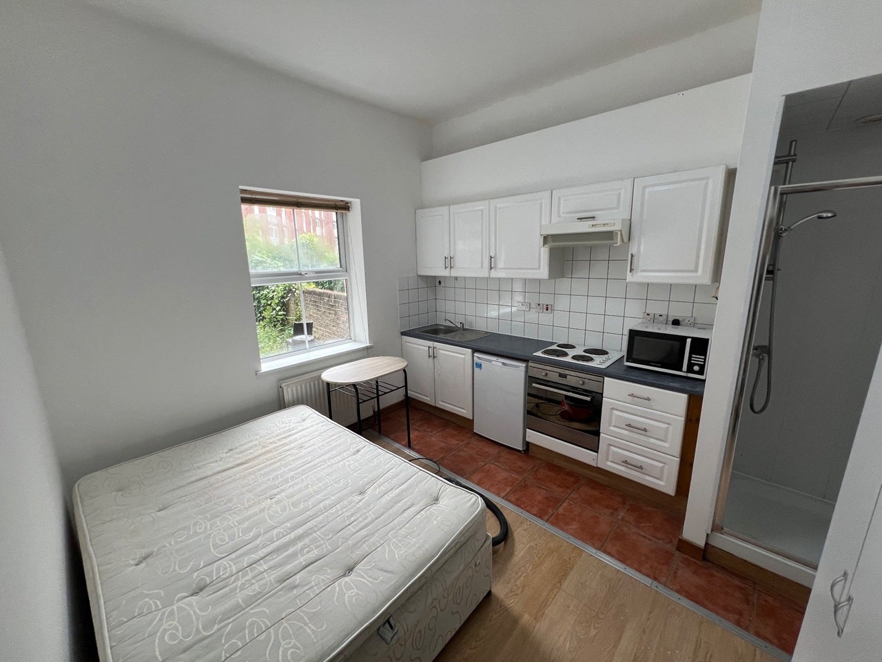 Room Crayford Road in Greater London