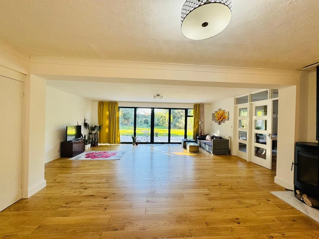 House School Close in High Wycombe