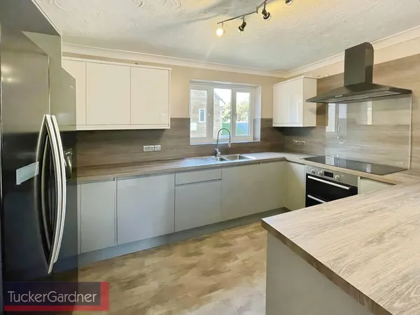 House Kitchener Close in West Suffolk