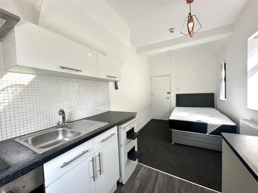 Room West Street in Leicester