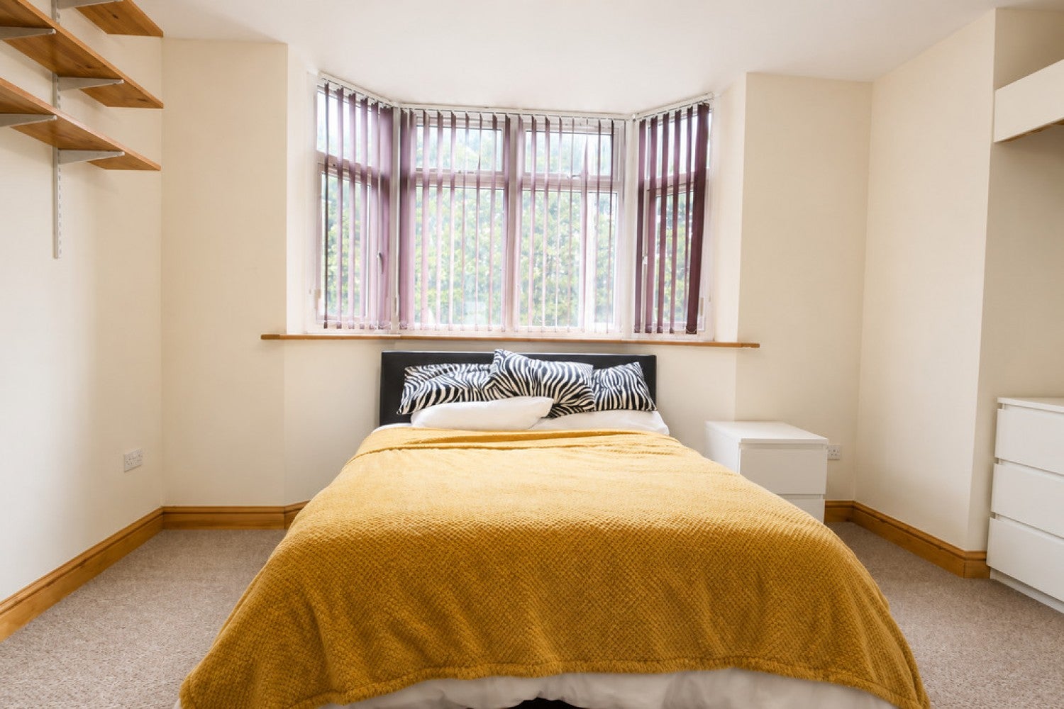 Flat Hillsborough Close in Oxford