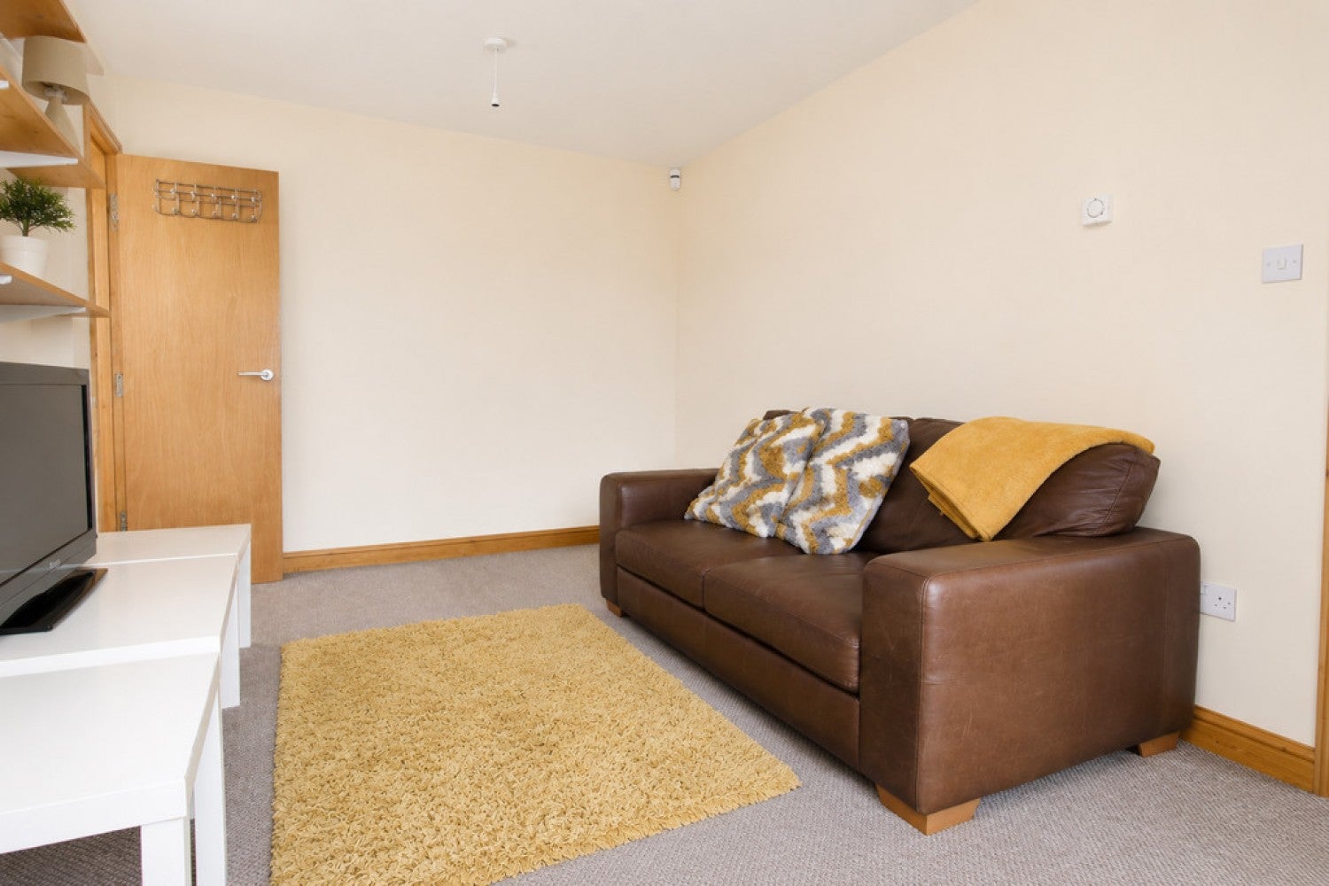 Flat Hillsborough Close in Oxford