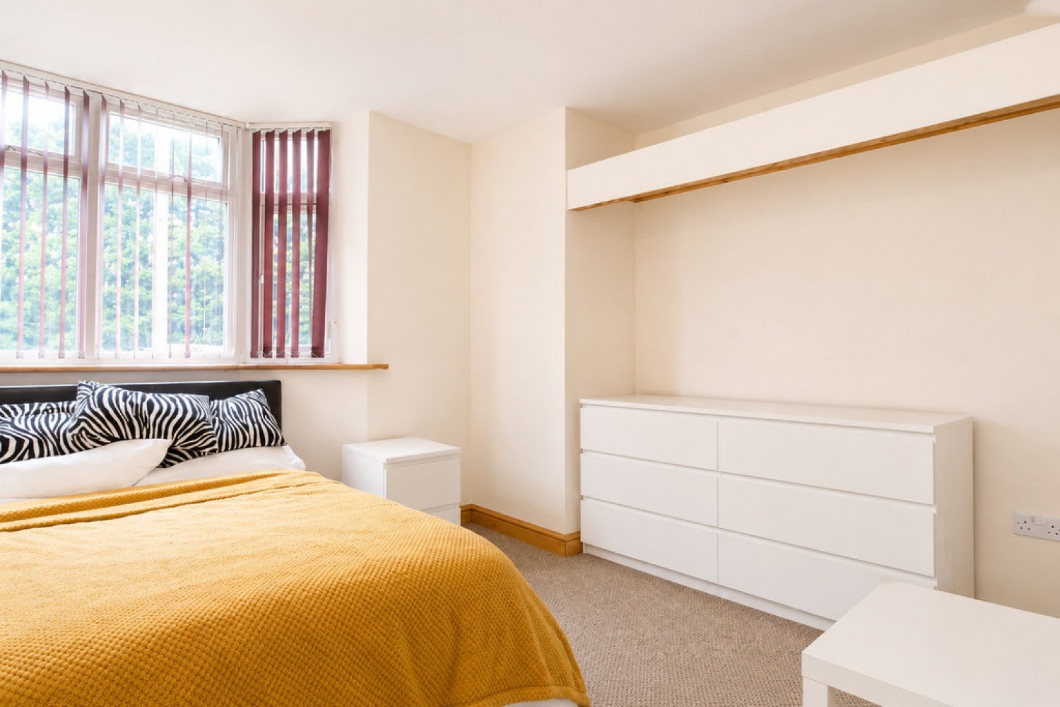 Flat Hillsborough Close in Oxford