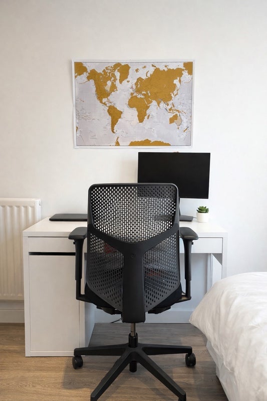 Flat Fairthorn Road in Greater London