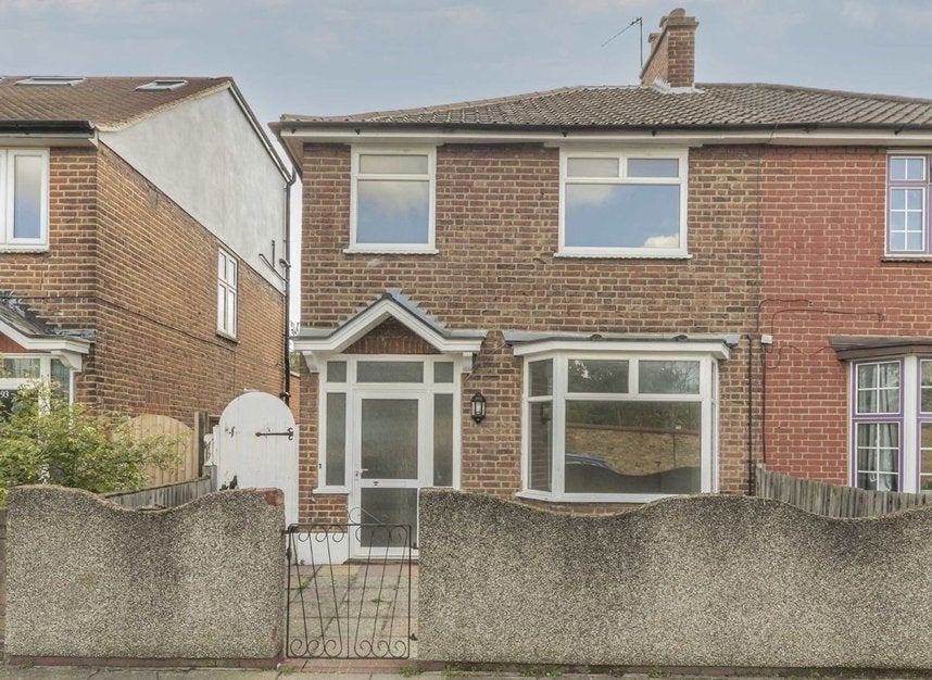 House Broadwater Road in Greater London