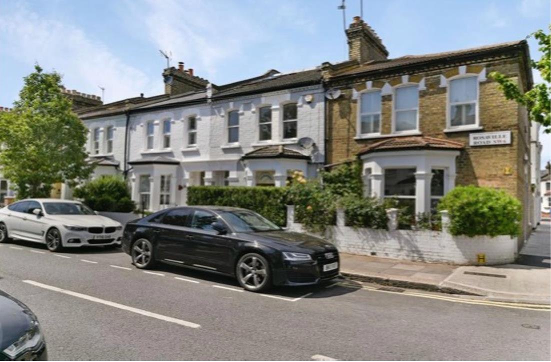 House Rosaville Road in Greater London