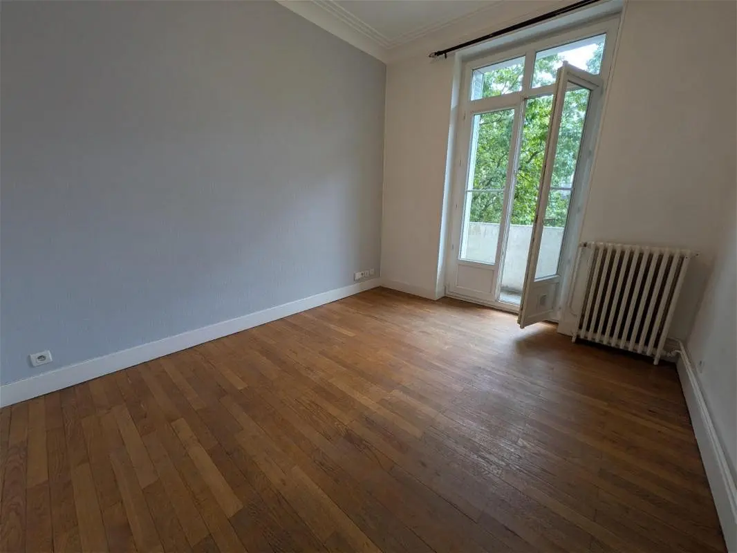 Flat Avenue Maréchal Randon in Grenoble