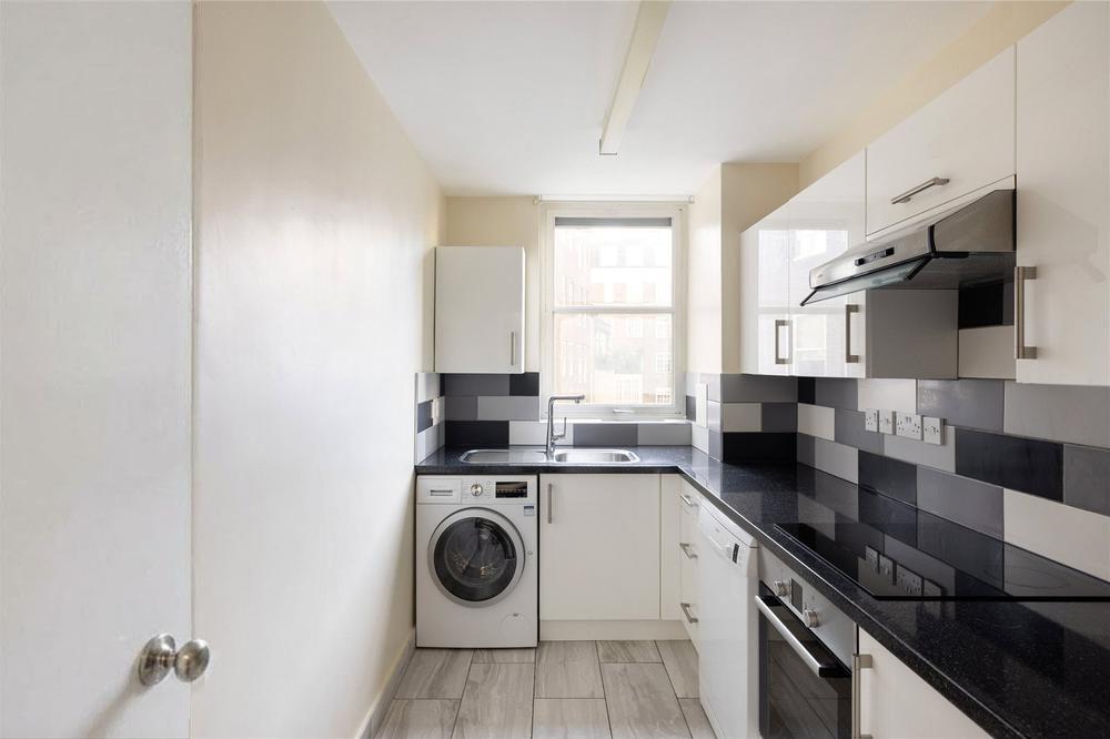 Flat Allsop Place in City of Westminster