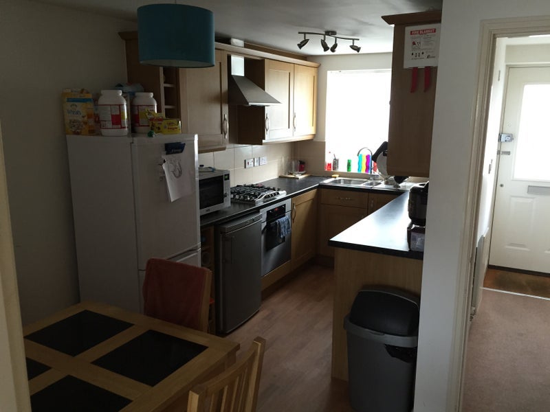 Room Barter Close in Bristol