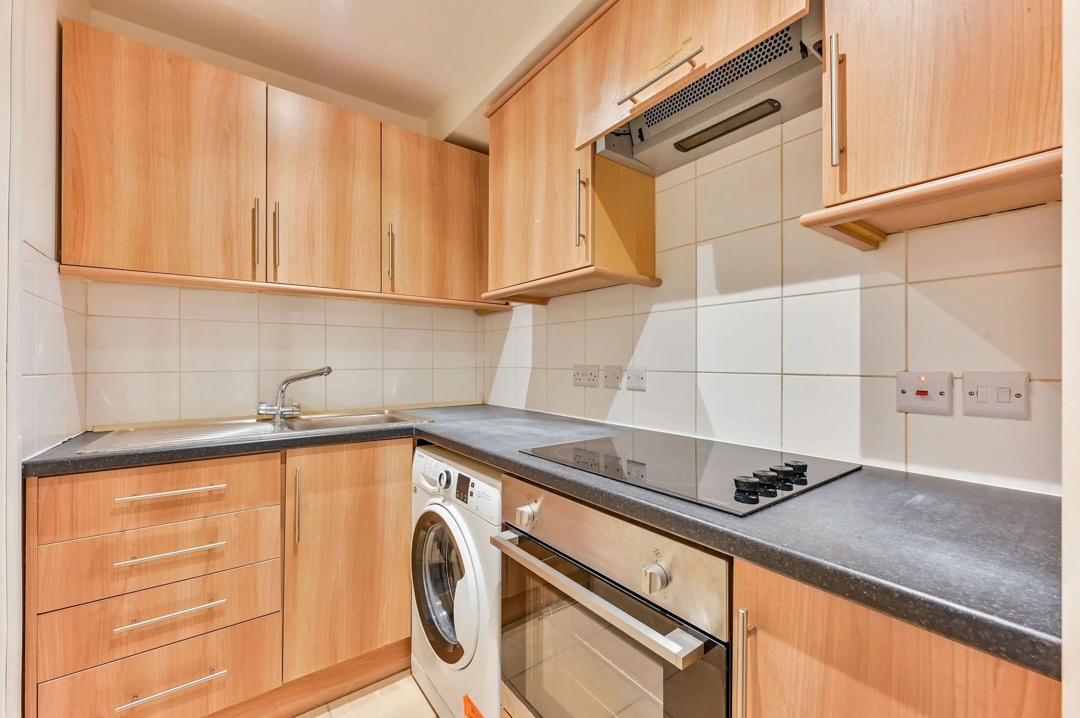 Flat Warren Street in Greater London