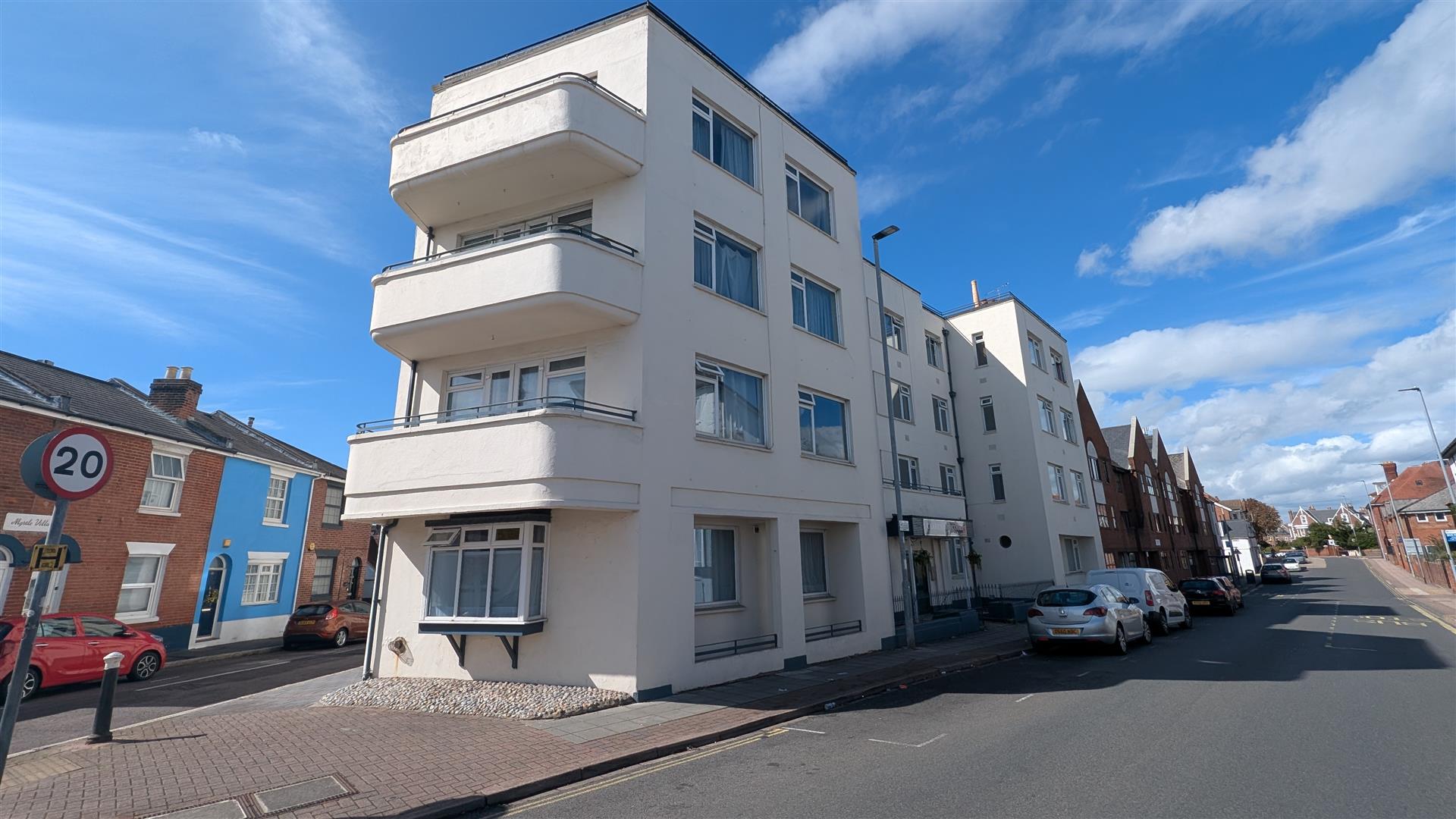 Flat Clarendon Road in Portsmouth