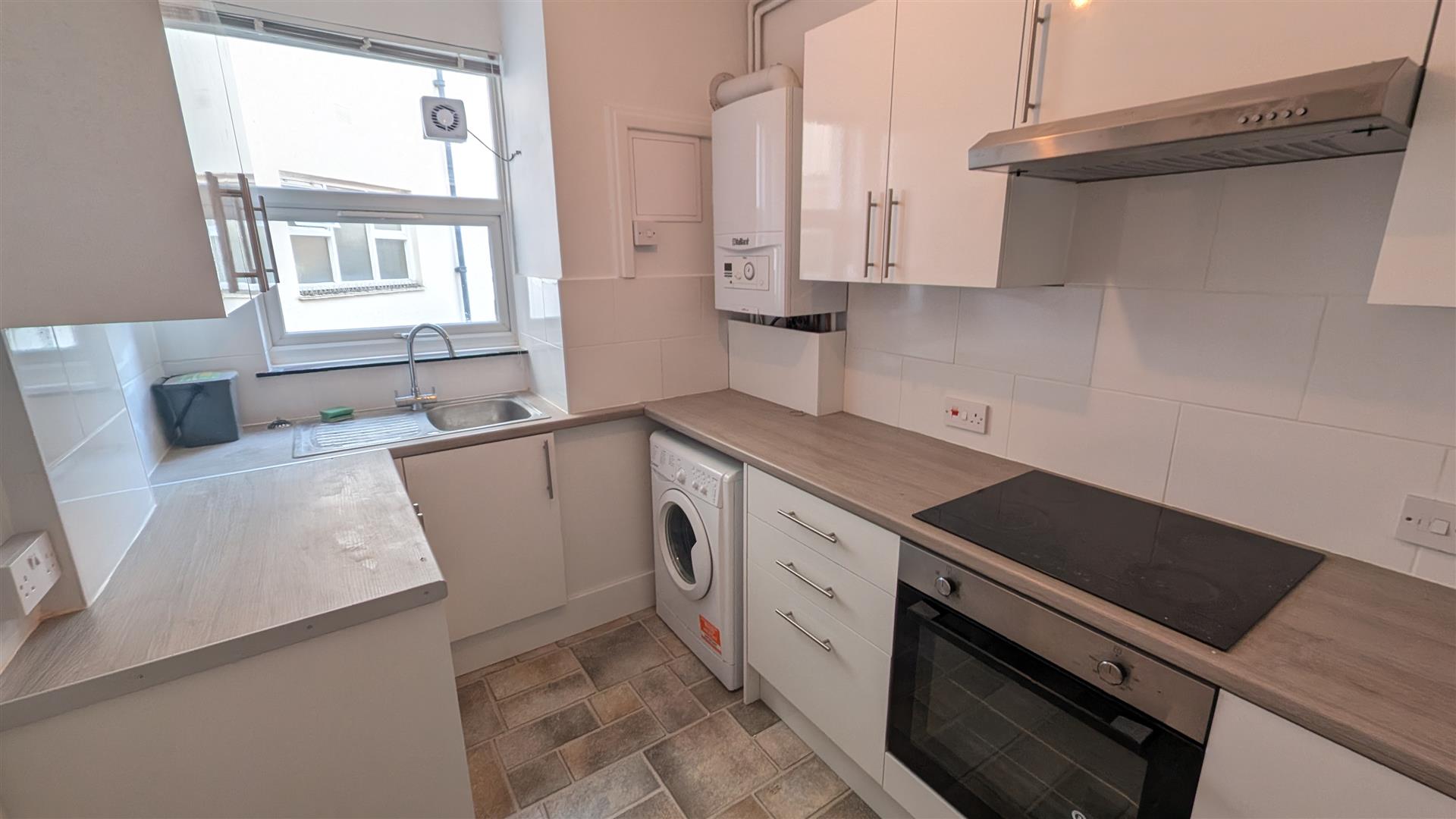 Flat Clarendon Road in Portsmouth