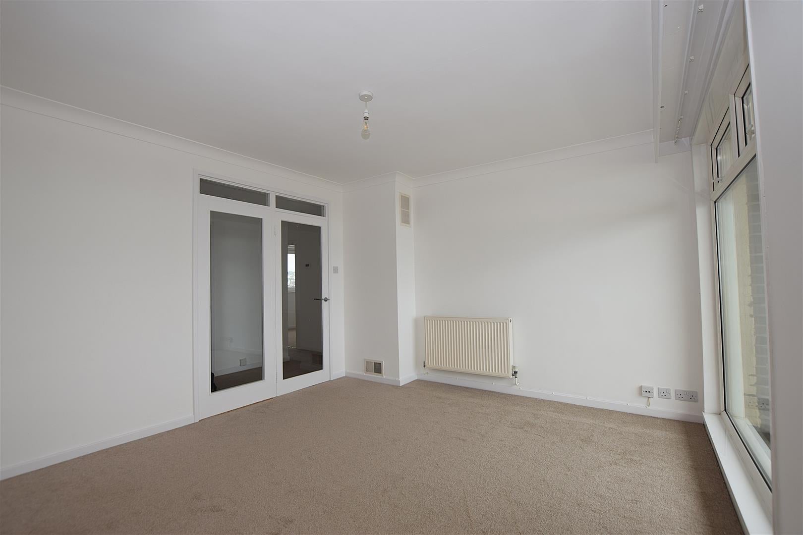 Flat Robertson Terrace in St Leonards