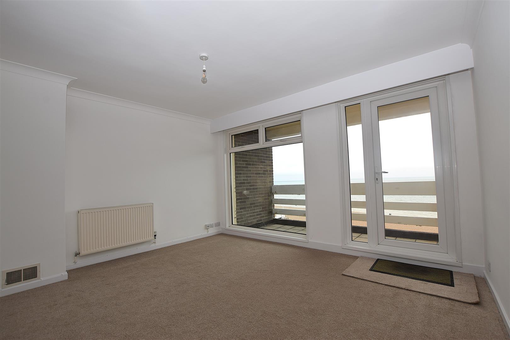 Flat Robertson Terrace in St Leonards