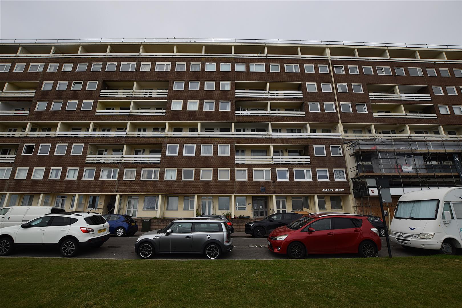 Flat Robertson Terrace in St Leonards