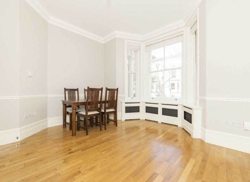 Flat Cambridge Gardens in Greater London