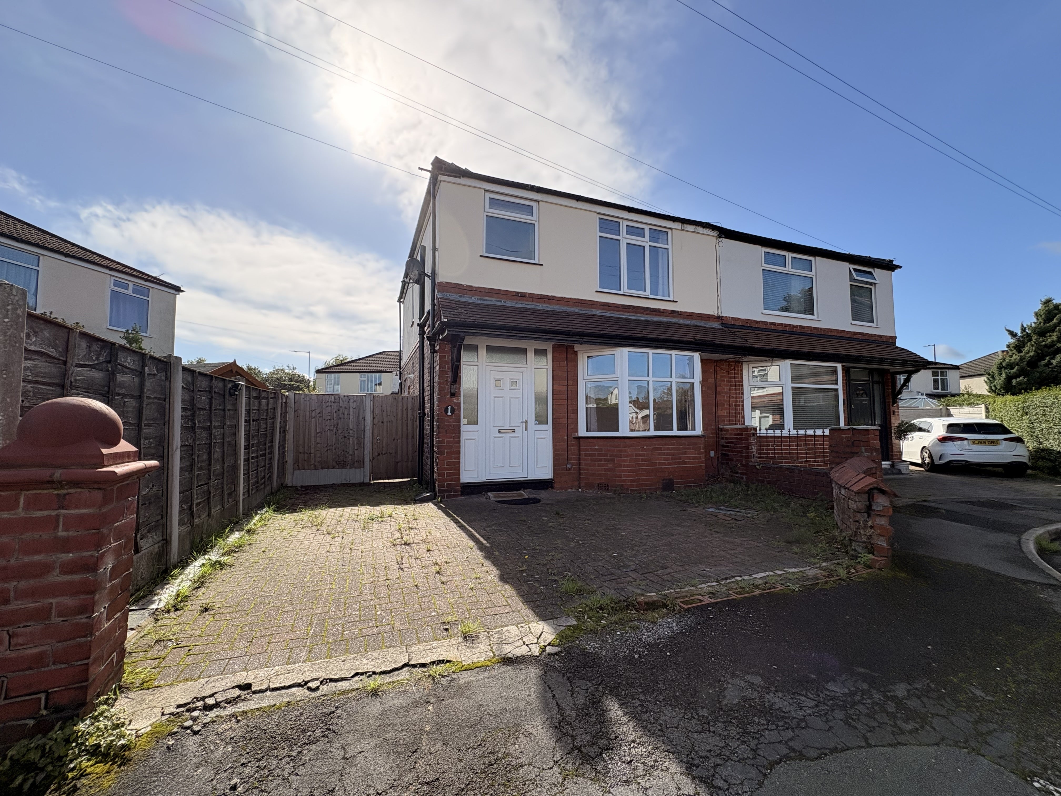 House Durley Avenue in Trafford