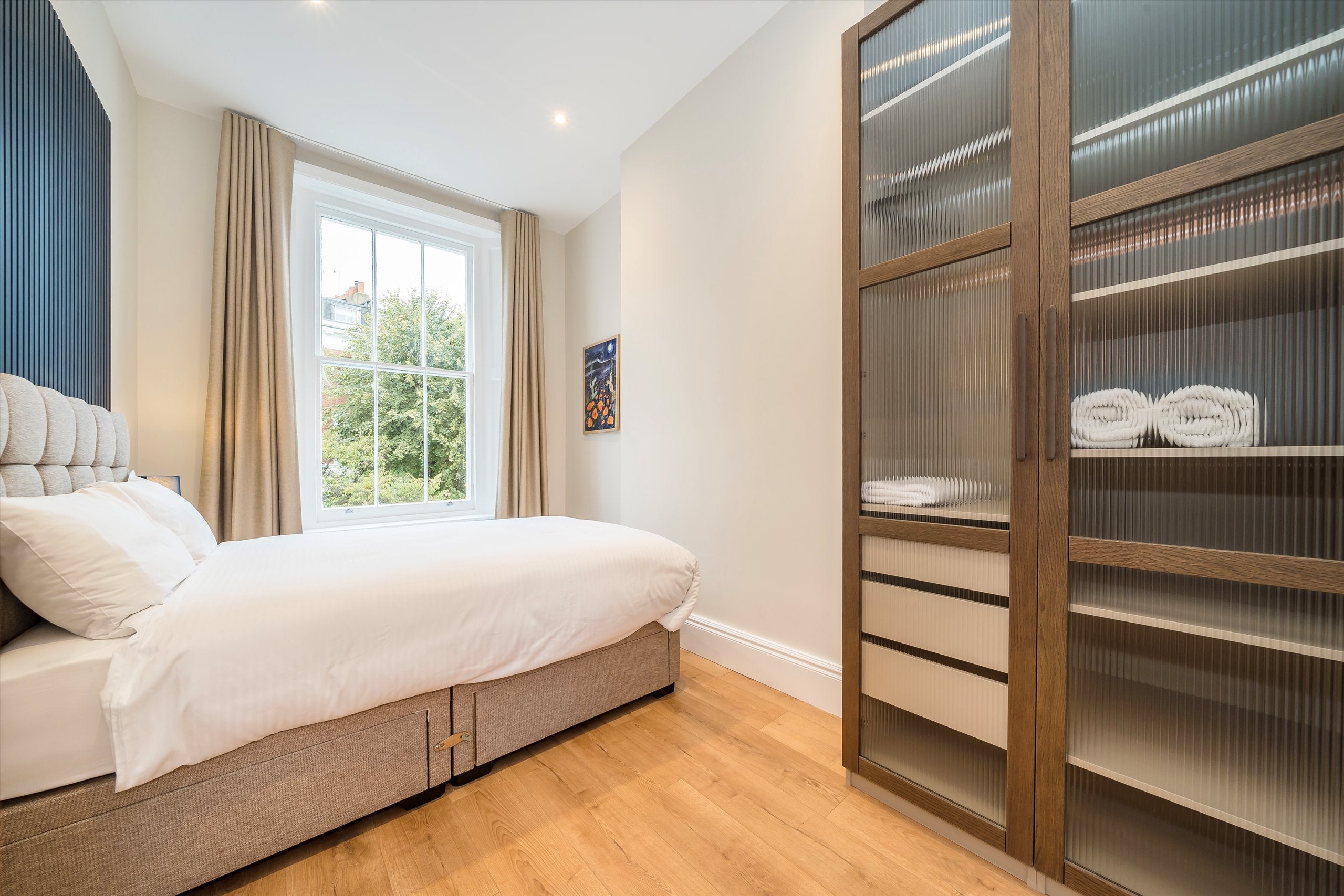 Flat Old Brompton Road in Greater London